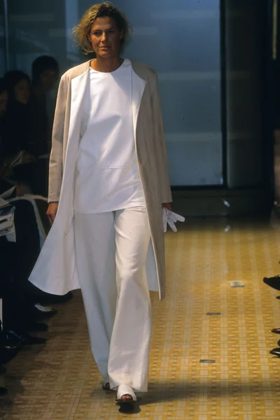 Look 2